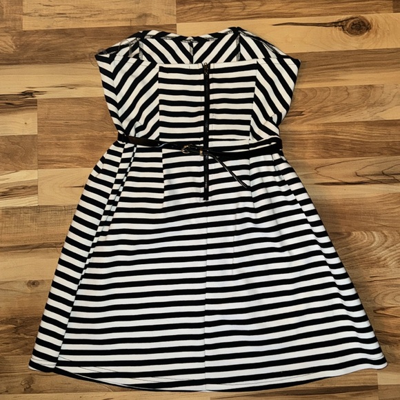 NWT Mini Strapless Dress Size Small - Picture 2 of 2